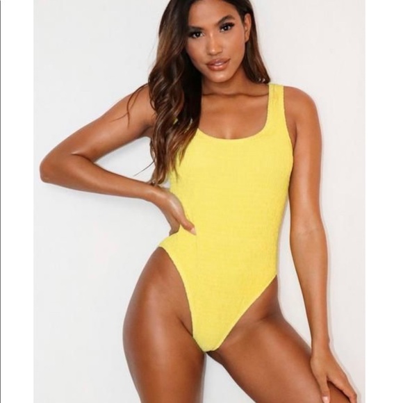 ✨HP✨ Missguided Crinkle Yellow Twist Back One Piece Swimsuit NWT - Picture 4 of 8